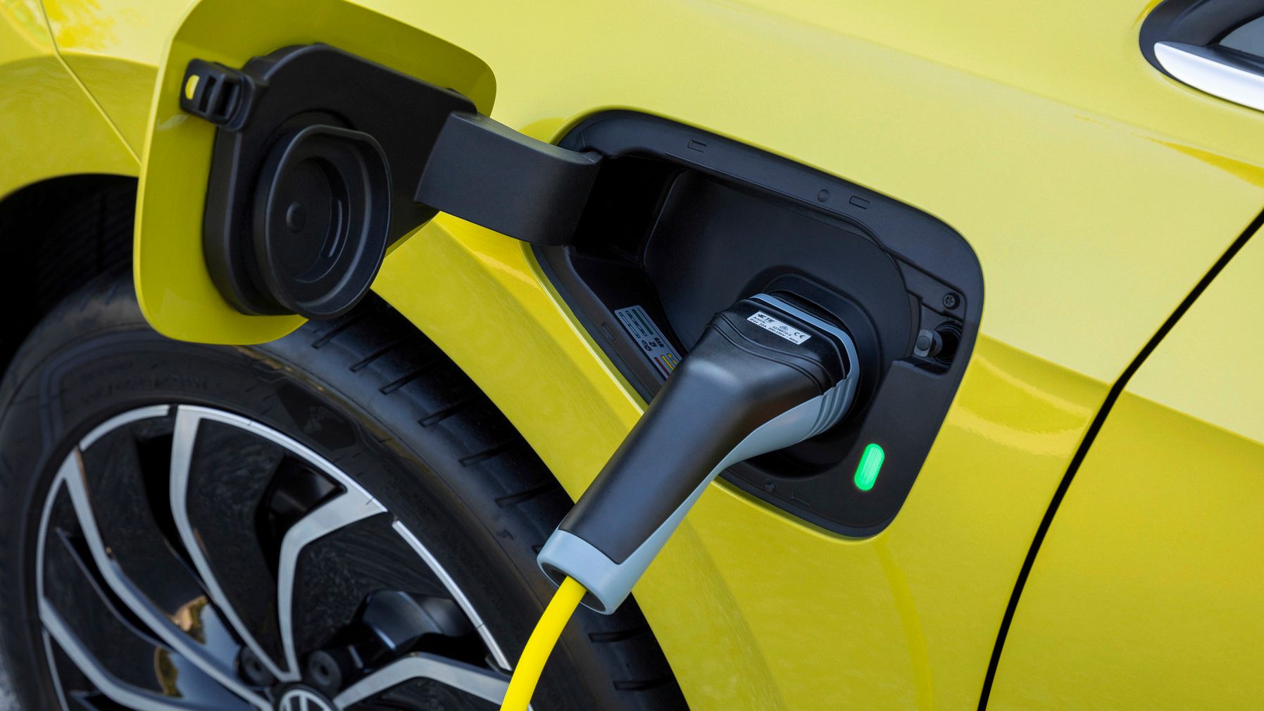 Volkswagen Golf e-Hybrid