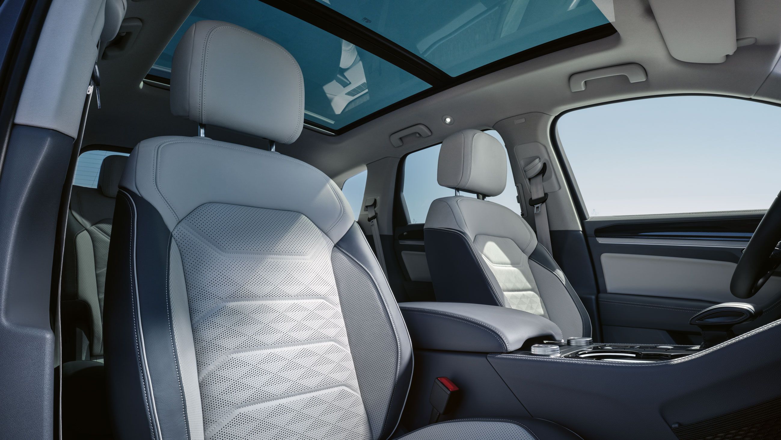VW Touareg - вътрешно оборудване