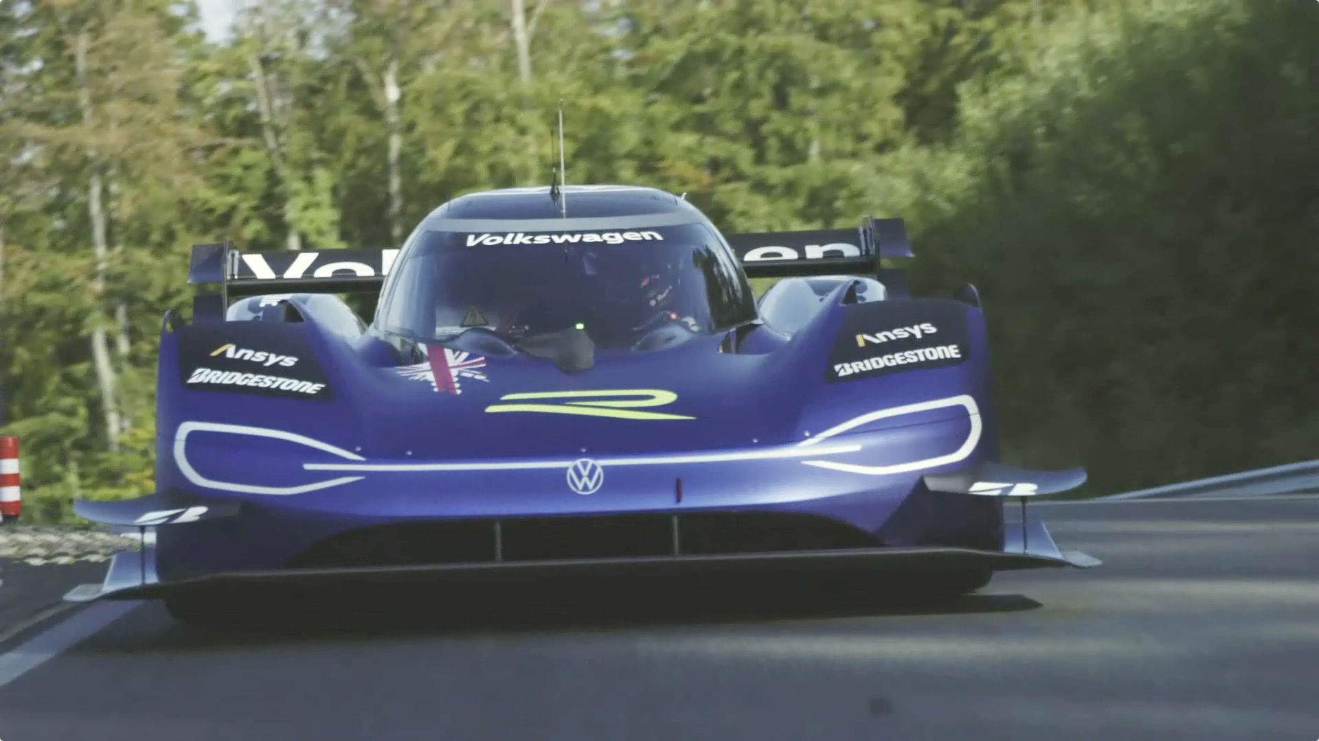 Рекордът за бързина на Volkswagen ID.R на пистата Билстер Берг