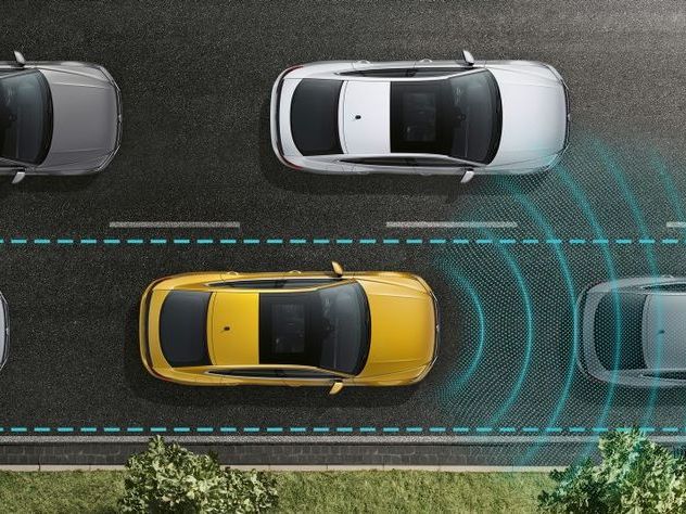 VW Arteon 2017 предшественик - асистент при задръствания