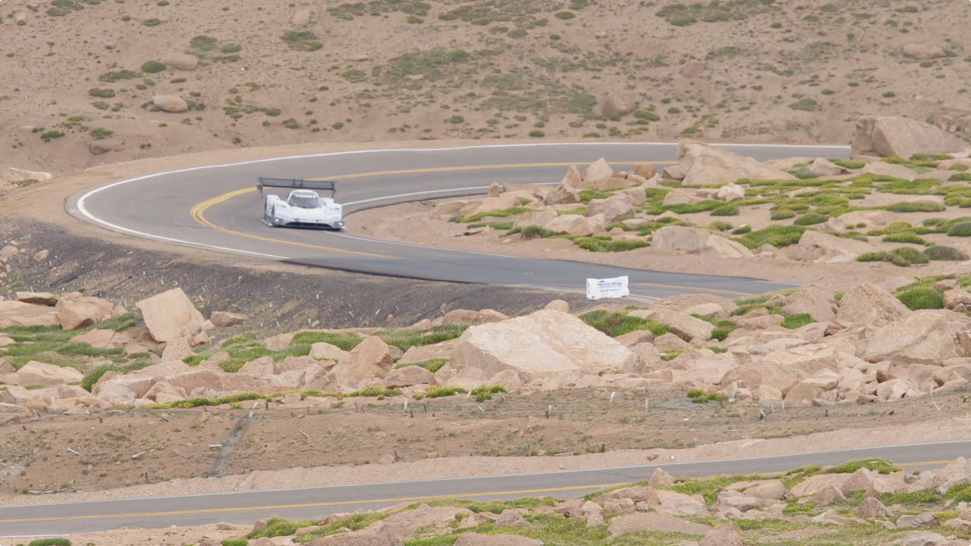 Рекордното изкачване на Volkswagen ID.R в Pikes Peak Hill Climb през 2018 година