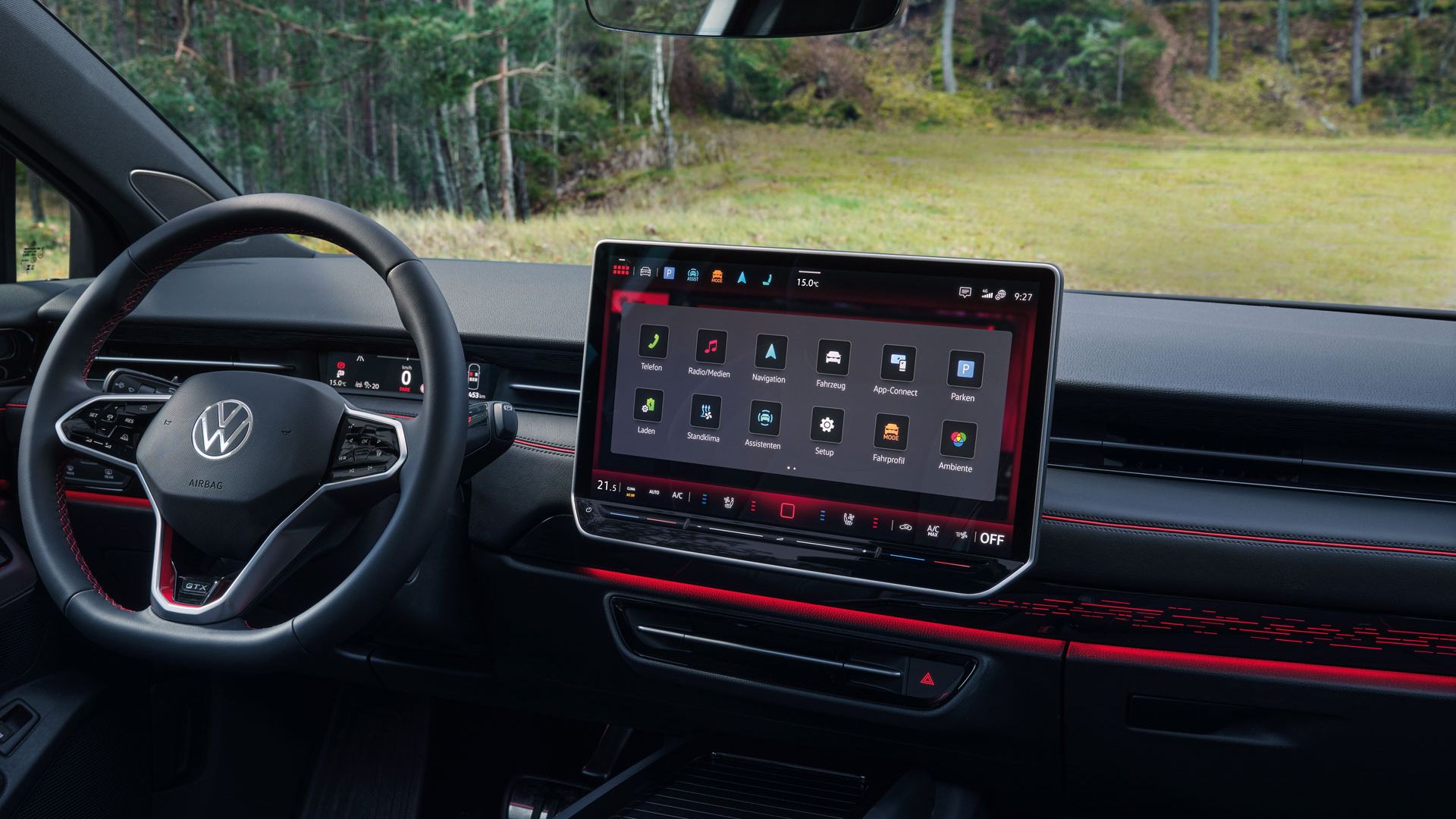 Das Interieur des VW ID.7 Tourer GTX mit roten Details 