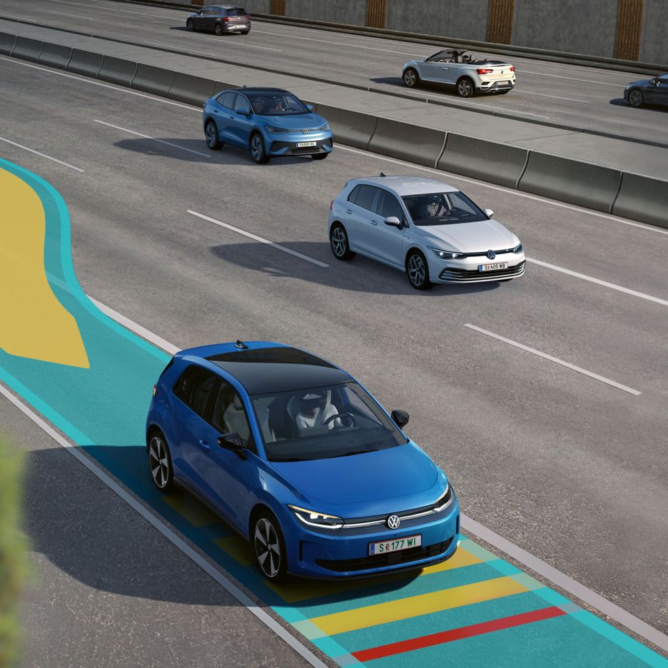 Илюстрацията схематично показва функционалността на Emergency Assist с помощта на син VW ID. Polo