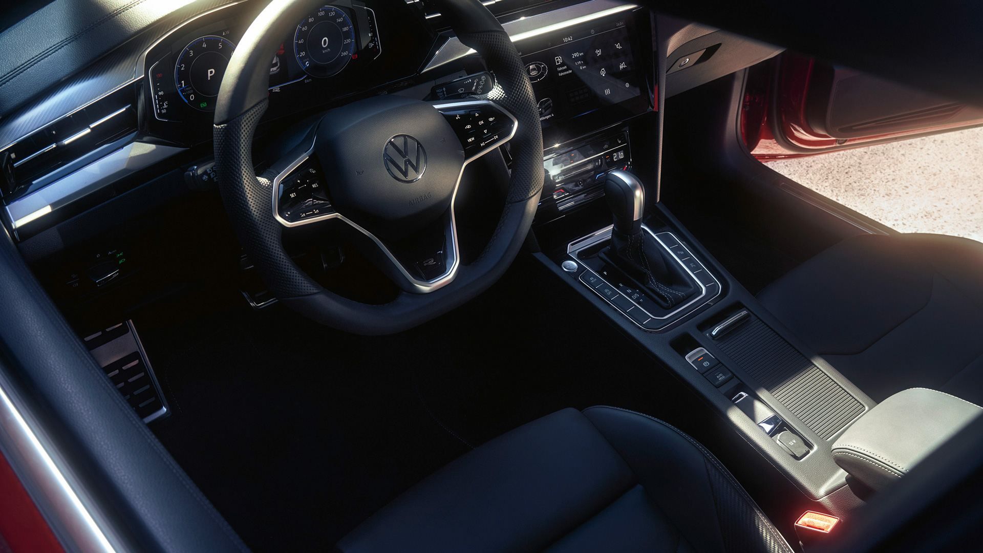 Интериор с дигитален кокпит, мултимедия и автоматична скоростна кутия на Volkswagen Arteon Shooting Brake