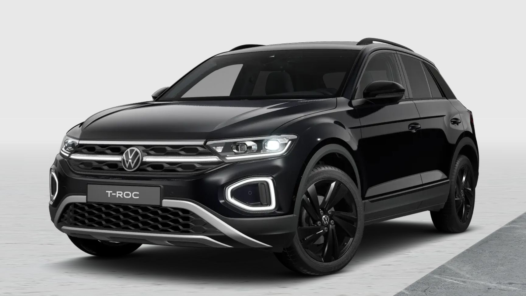 Черен Volkswagen T-Roc – елегантен и мощен SUV с характерно LED осветление