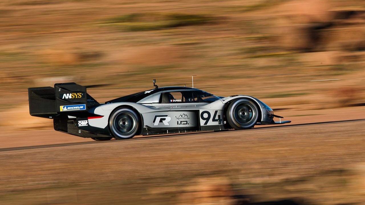 Рекордното изкачване на Volkswagen ID.R в Pikes Peak Hill Climb през 2018 година