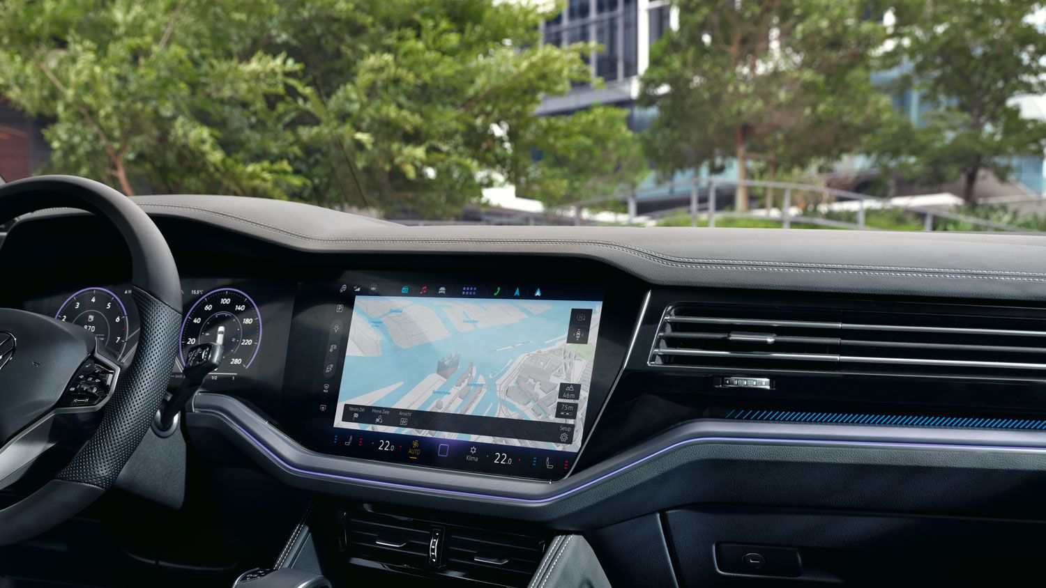 Изглед на навигационната система на VW Touareg R-Line.