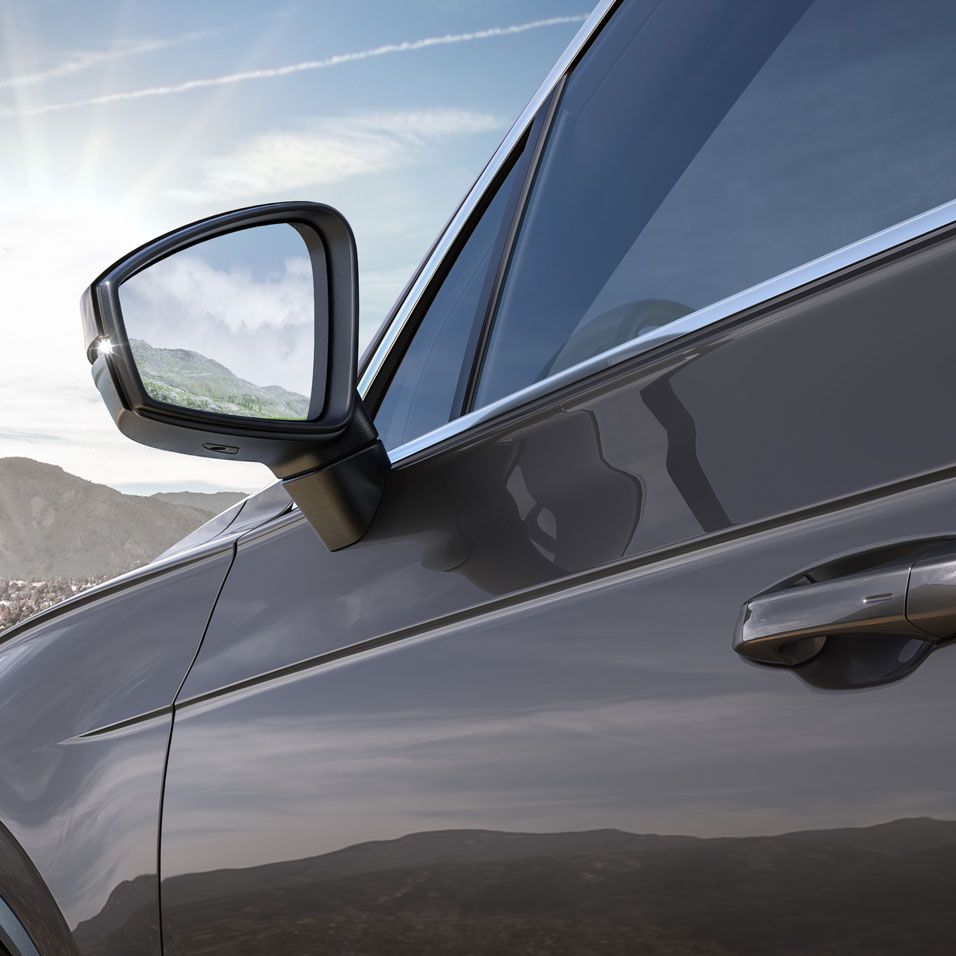 Подробен изглед на допълнително предлаганата озвучителна система DYNAUDIO Confidence в Touareg Elegance eHybrid.