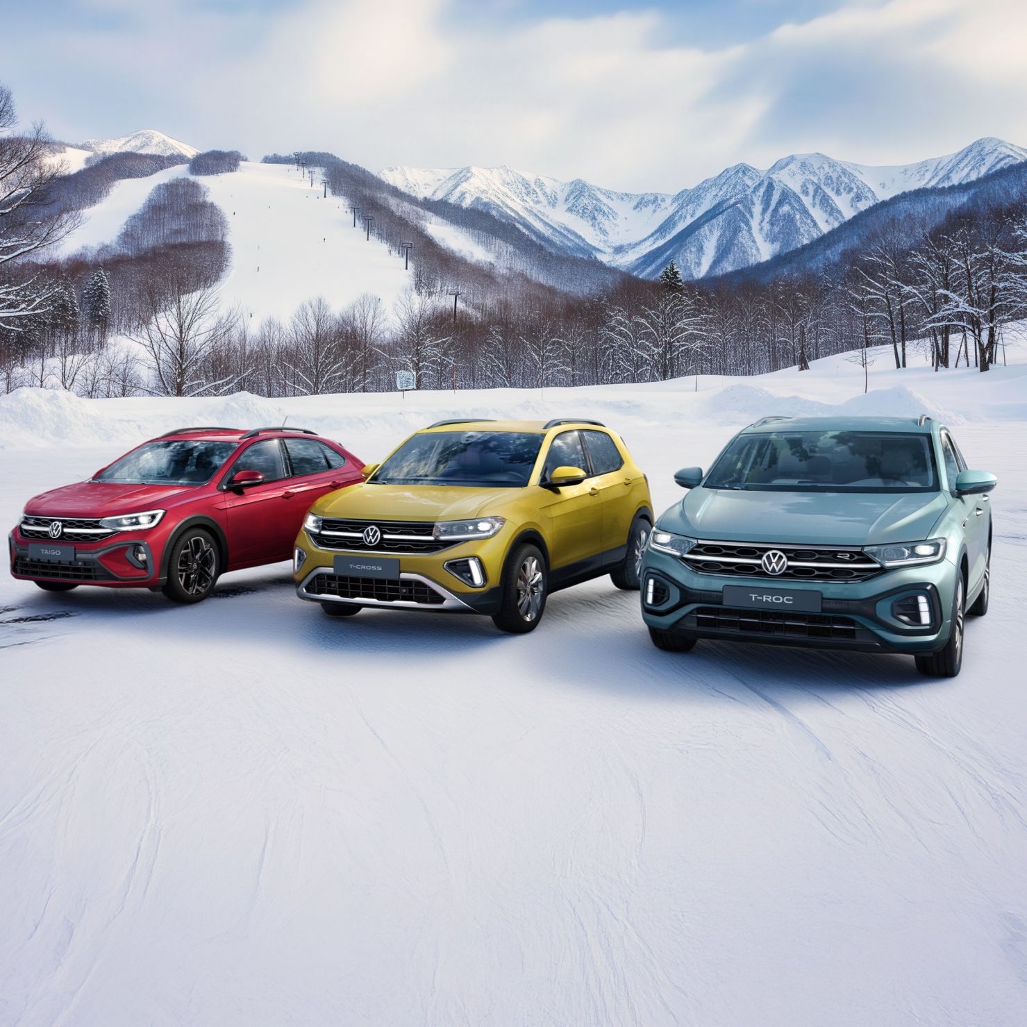 Три модела на Volkswagen – Taigo, T-Cross и T-Roc – паркирани на заснежен пейзаж с планини на заден план.