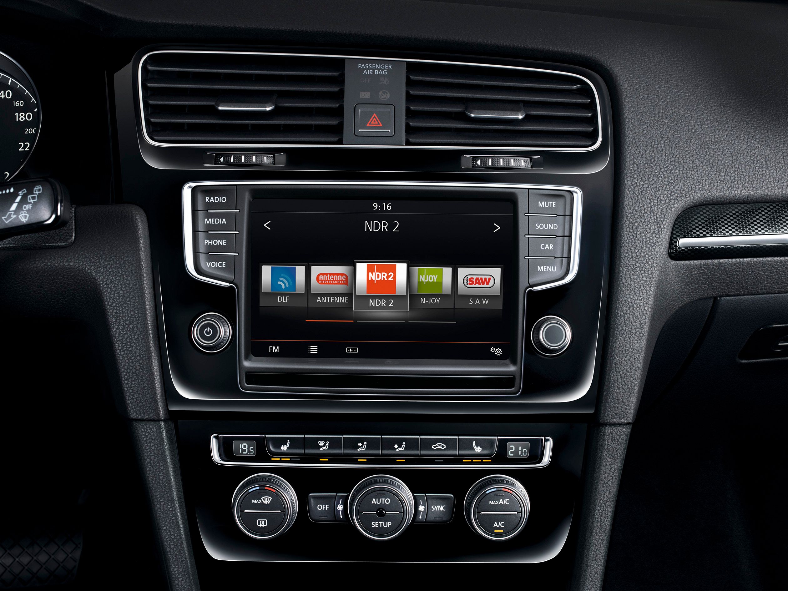 Радио дисплей във VW Jetta