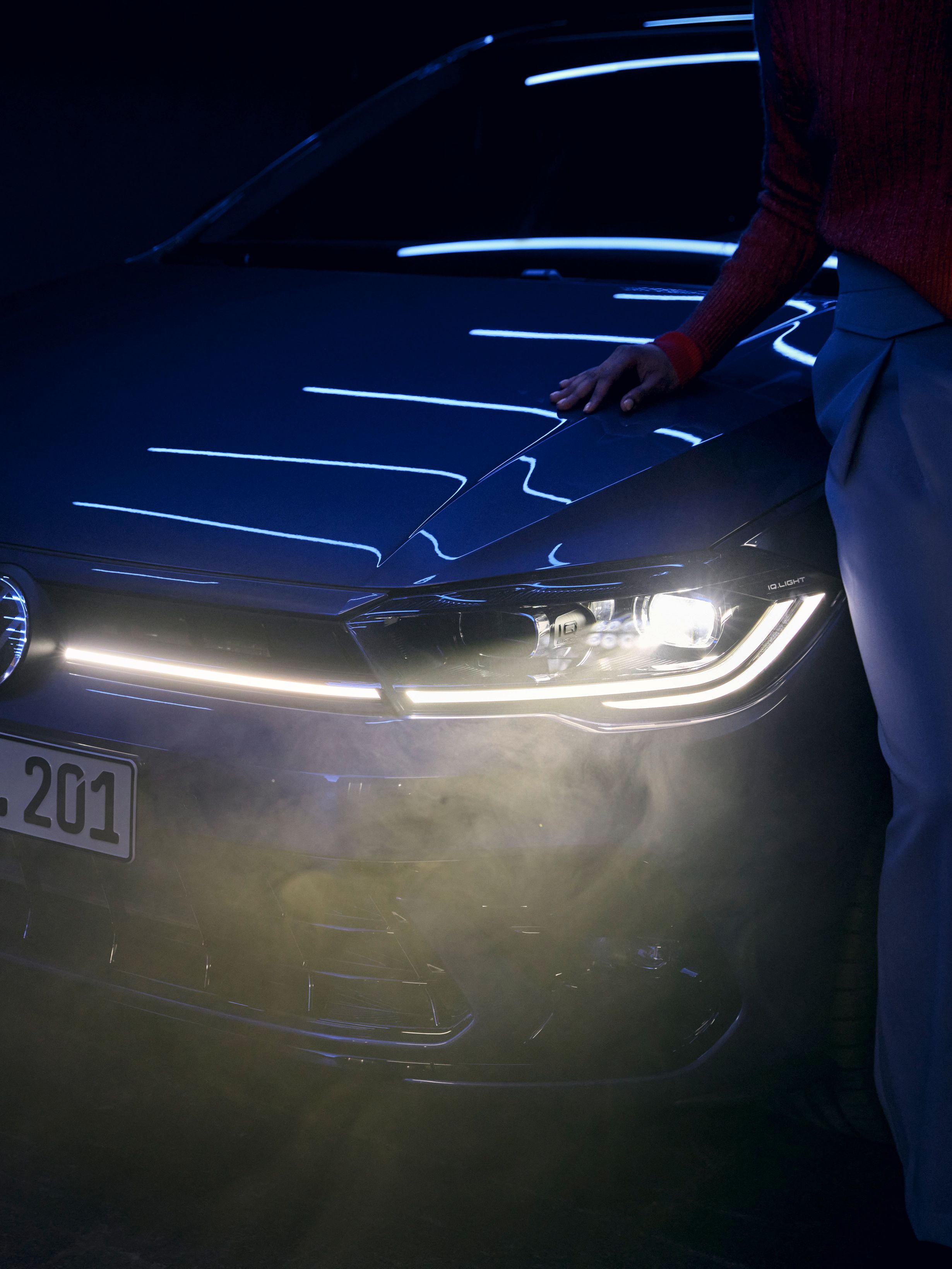 Светлинната графика във VW Polo: с предлагана като опция светлинна лента и IQ.LIGHT - LED-Matrix-светлини