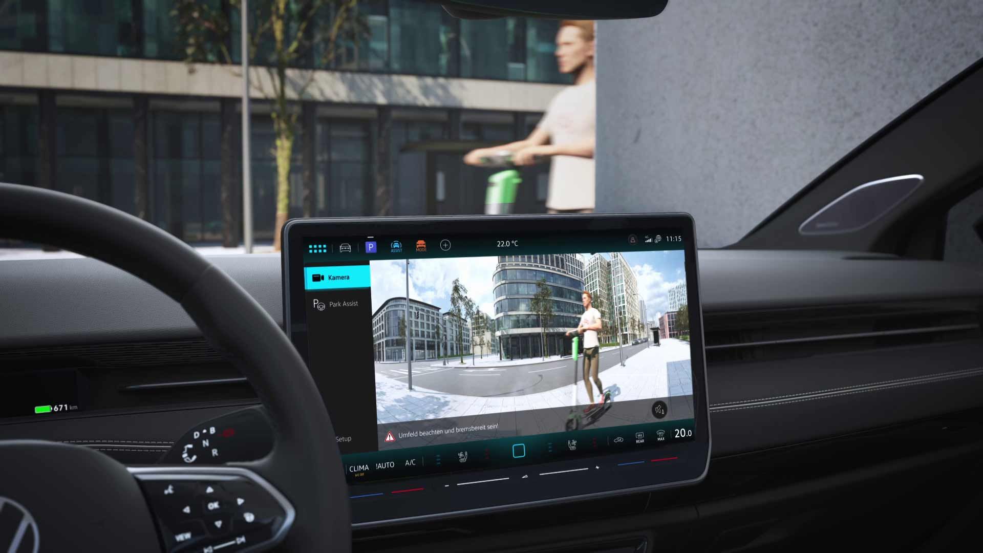 Дисплей на Volkswagen с камера за наблюдение на обкръжението и открито предупреждение за пешеходец