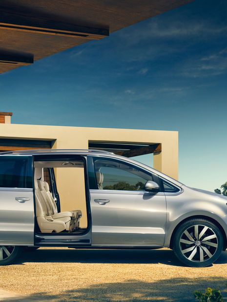 vw volkswagen sharan familienauto seitenansicht komfort